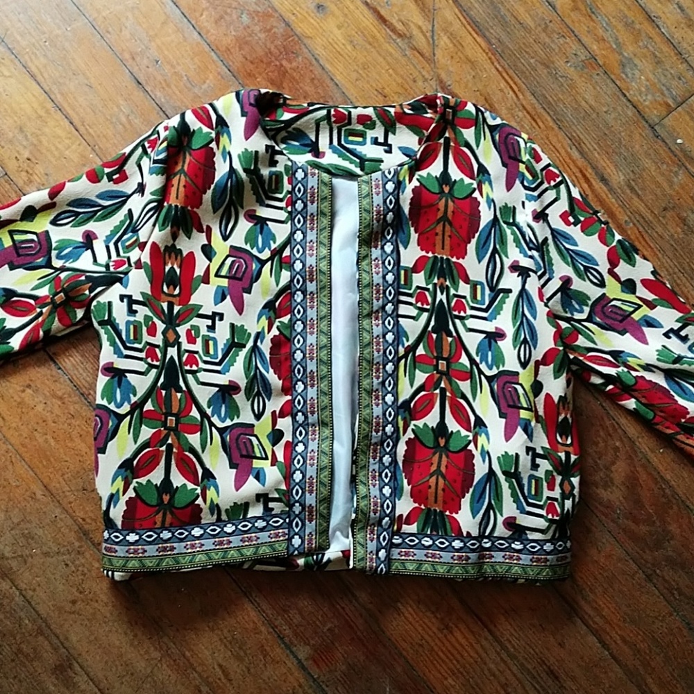 Beautiful printed crop jacket